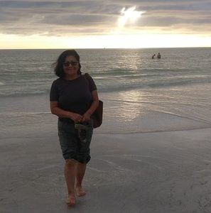 Meet your Posher, Leyla